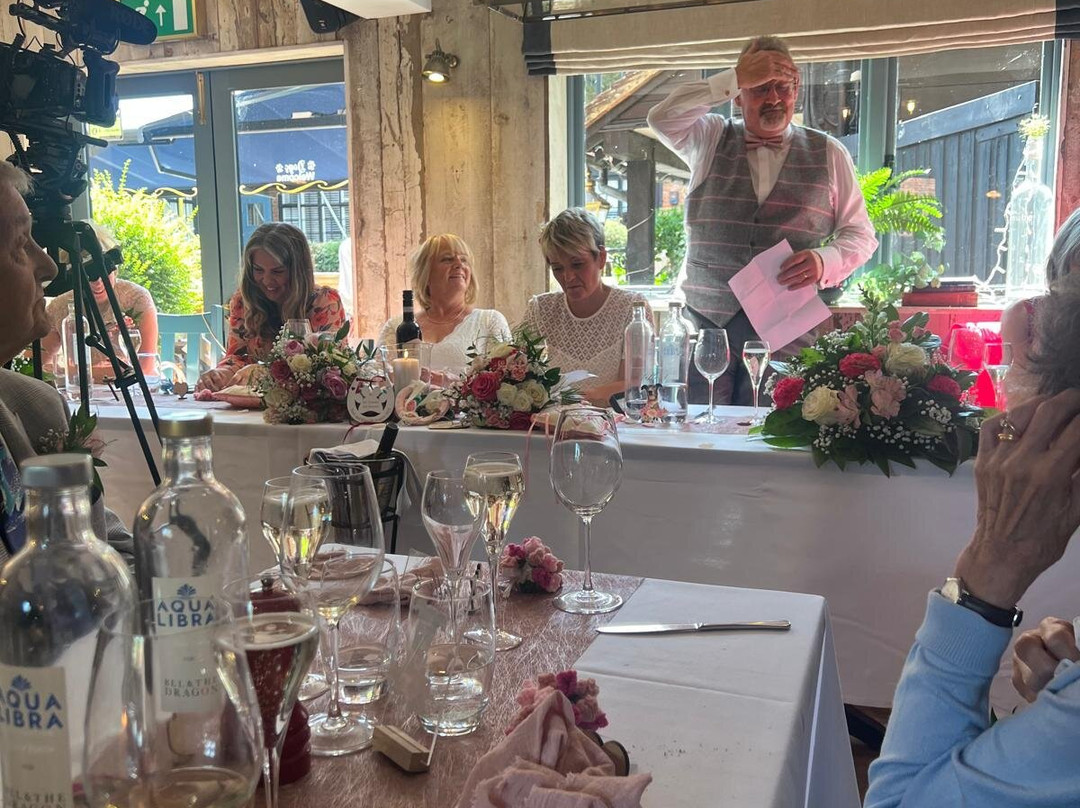 红狮温多弗酒店主图