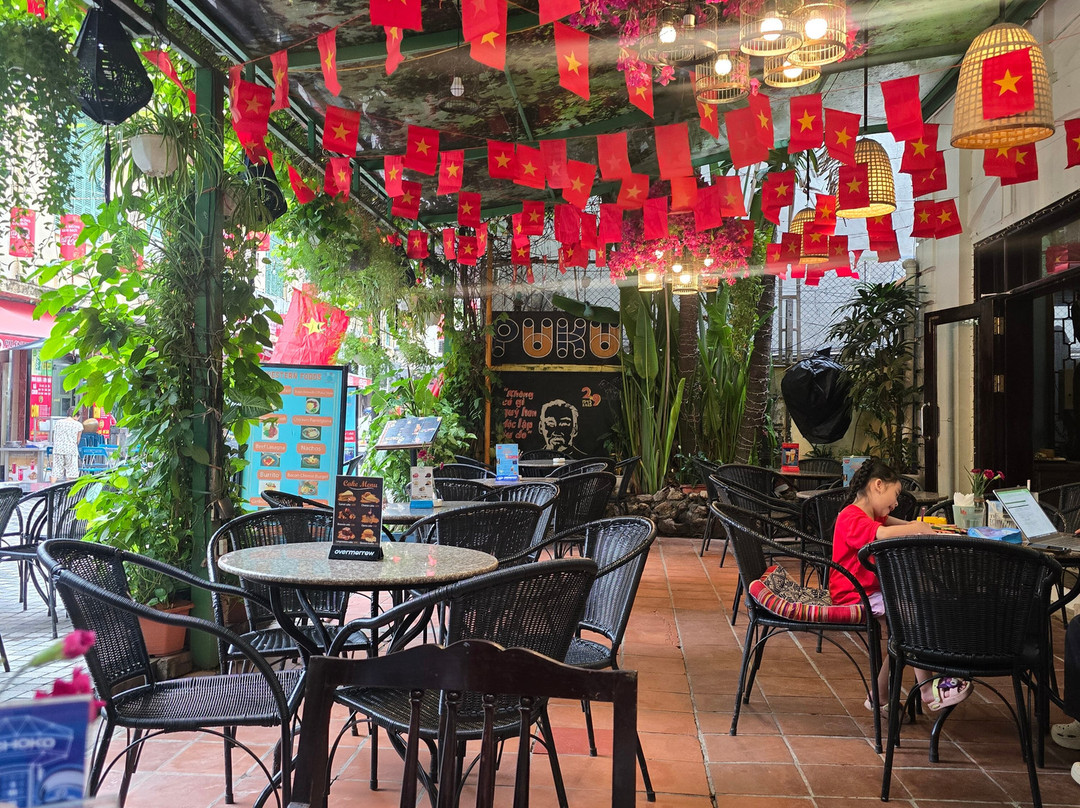 Puku Cafe & Sports Bar