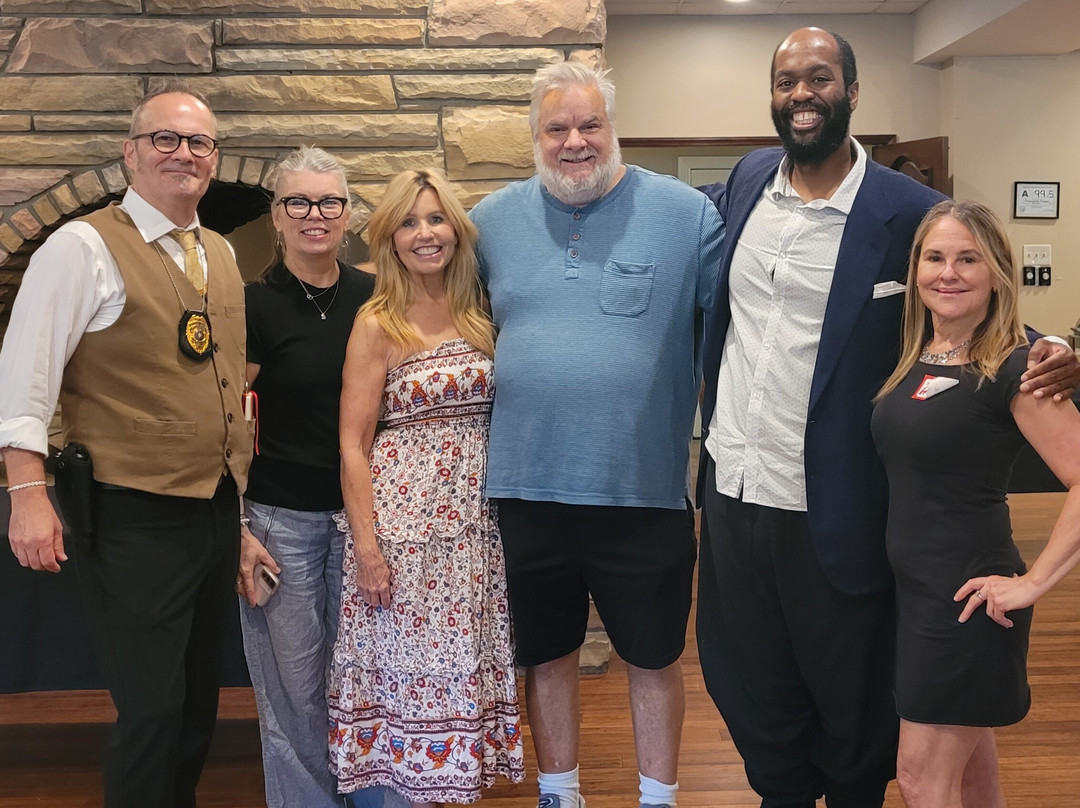 Meadowbrook Inn主图