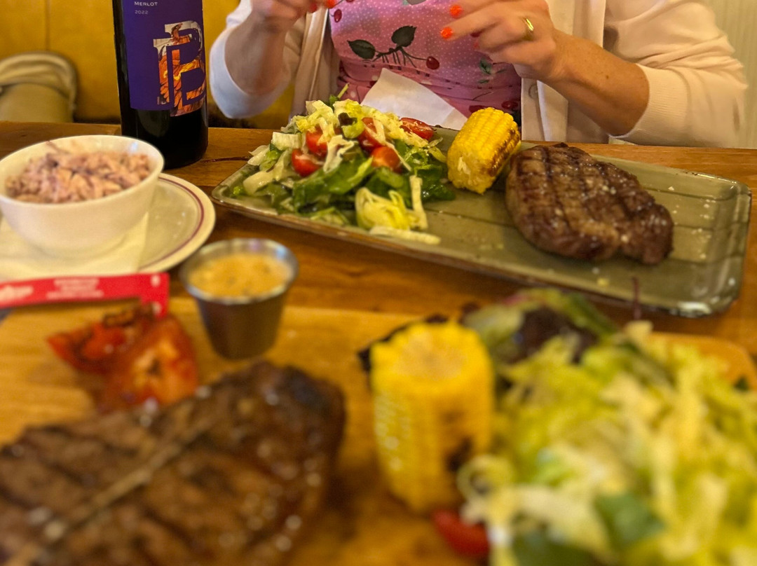 Primo Bar & Restaurant