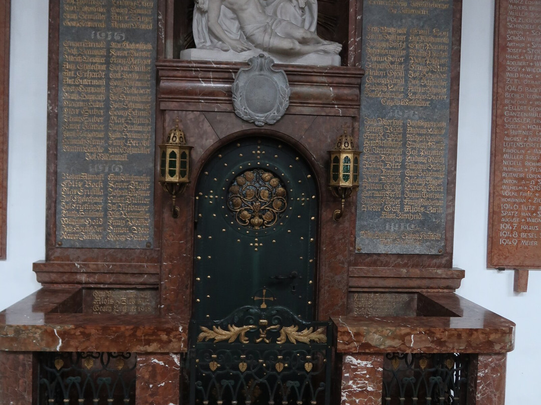 Stadtpfarrkirche Mariä Himmelfahrt-莱希河畔兰茨贝格必去景点