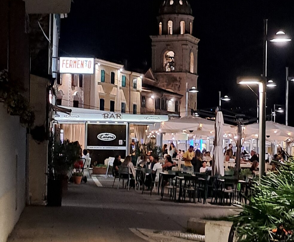 西罗洛酒店主图