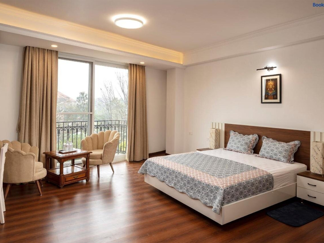 Luminous Apartments & Suites