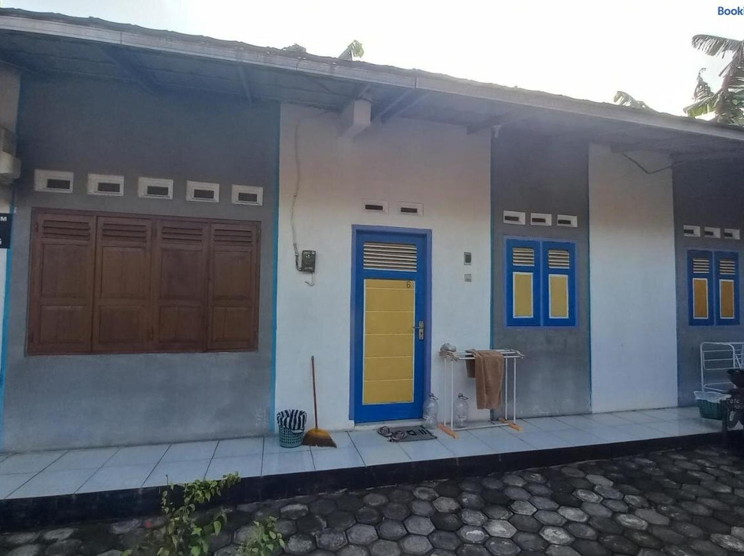 Oyo 94672 Putri Kinasih