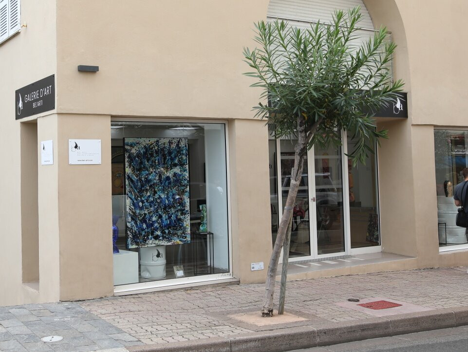 Bel'Arti Galerie d'art-卡尔维必去景点