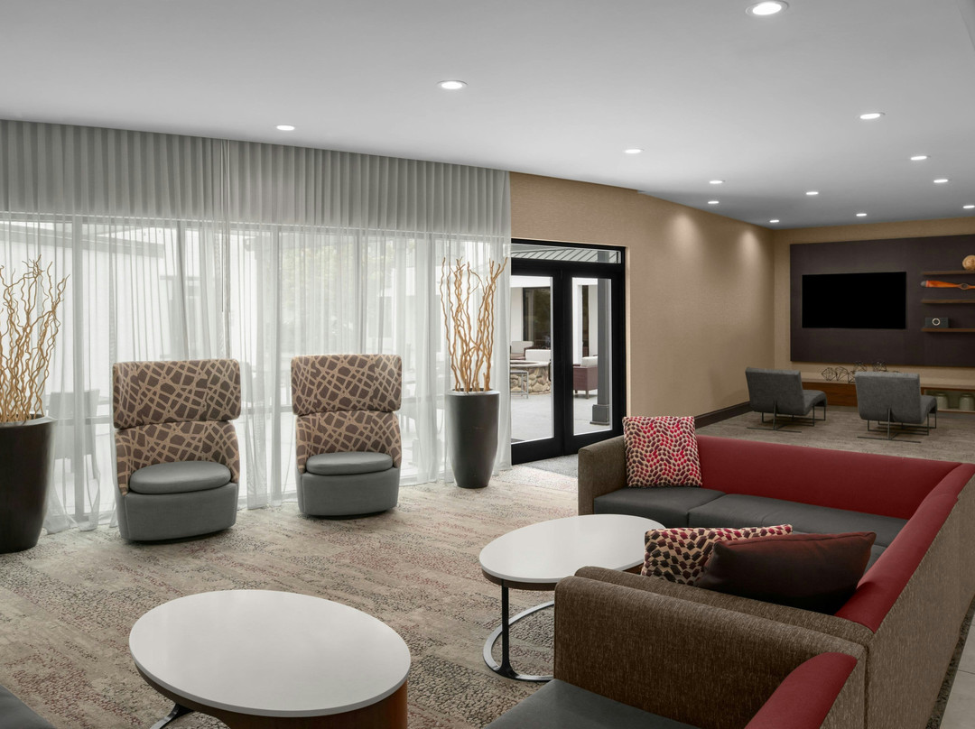 Mount Holly酒店住宿-Courtyard by Marriott Charlotte Airport North