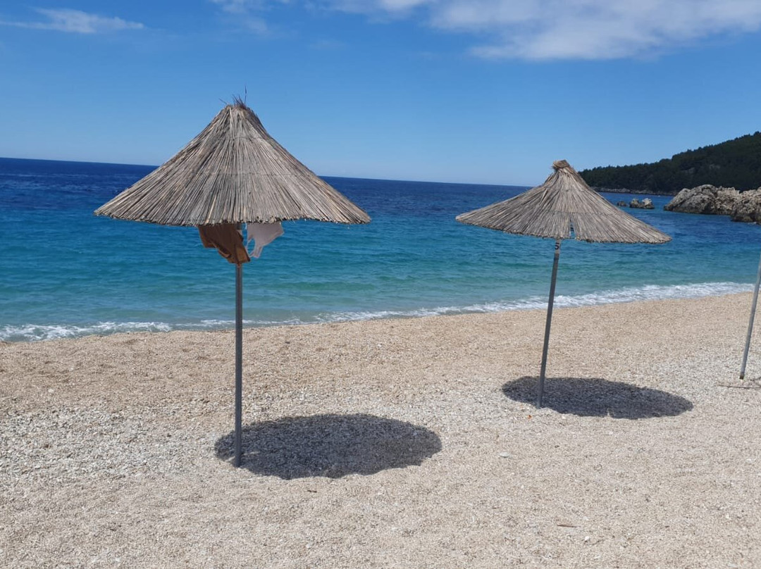 Livadhi Beach-Himare必去景点