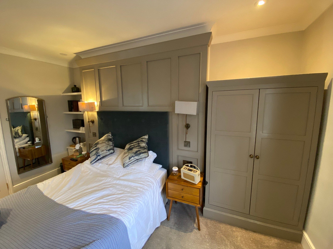 Royal Wells Hotel主图