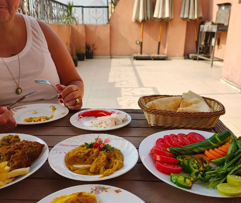 Pyramids Road Guest House