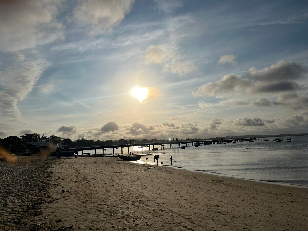 Praia do Manguinhos-布基亚斯必去景点
