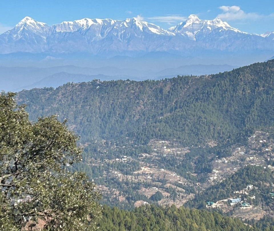 Himalayas By The Lake Hill主图