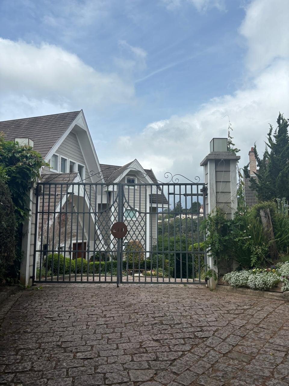 L.A.H. Hostellerie-官方