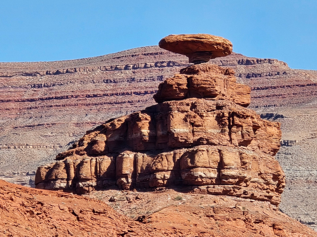 Mexican Hat Rock Formation-梅西肯哈特必去景点