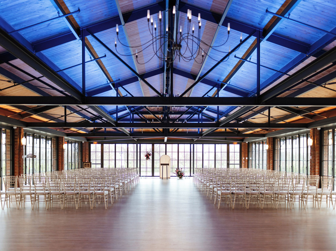 Saint John's Resort主图