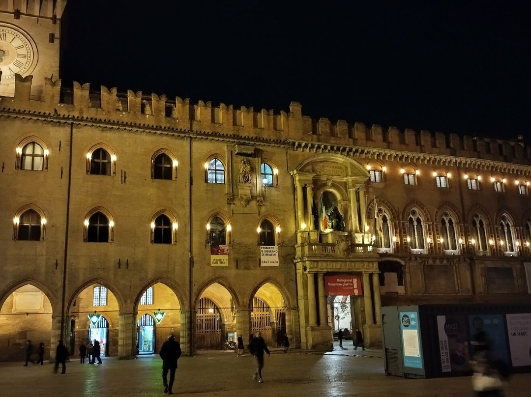 博洛尼亚主广场-博洛尼亚必去景点