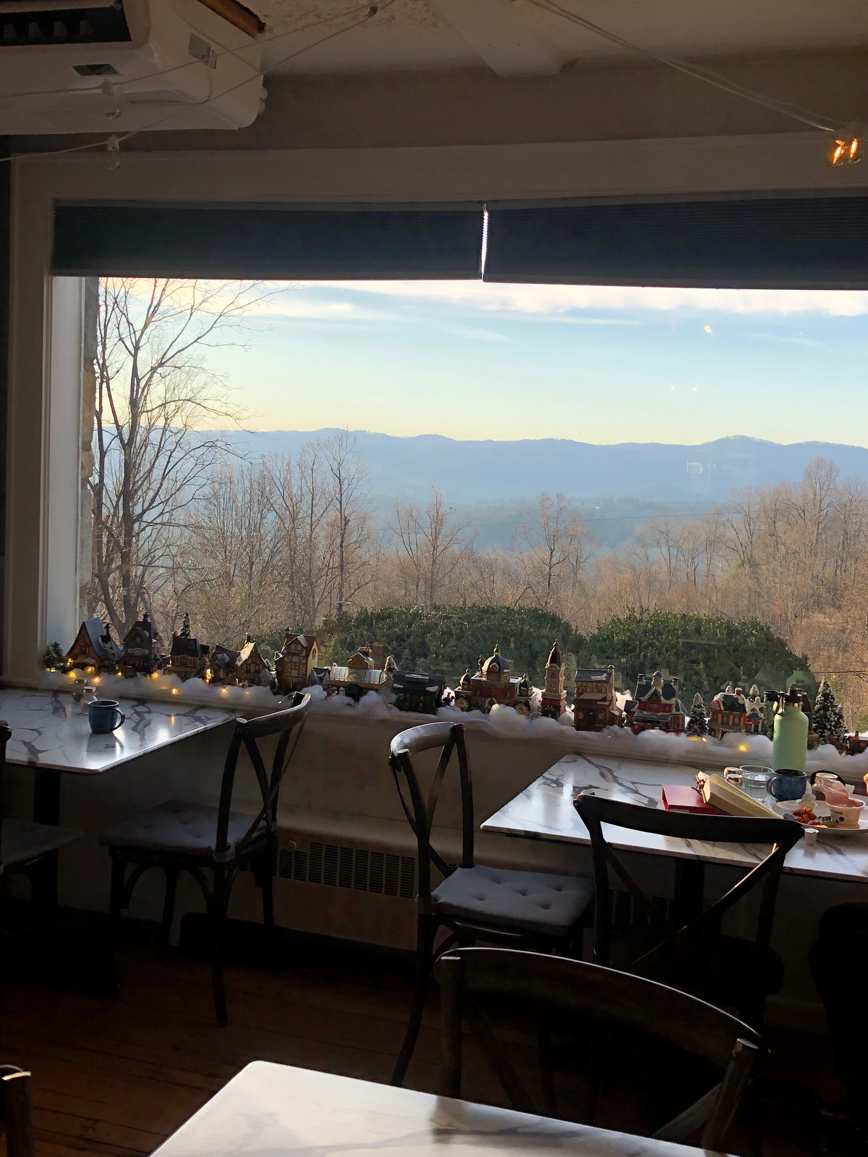 Echo Mountain Inn-官方