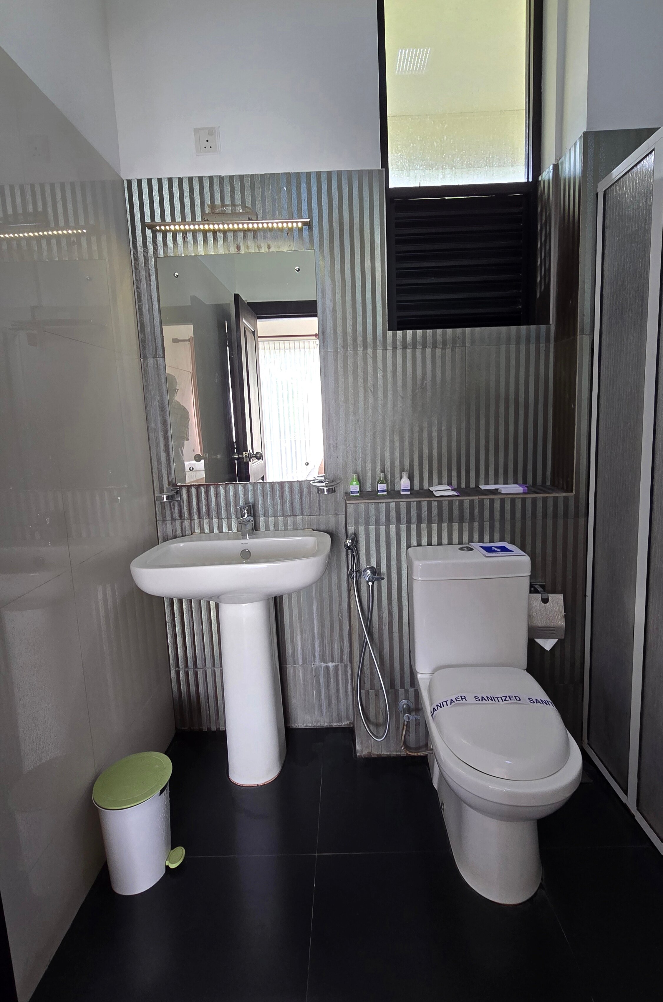 Lavendish Okrin Hotel-浴室