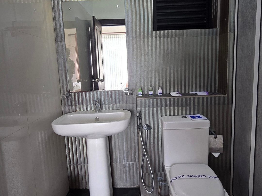 Lavendish Okrin Hotel主图