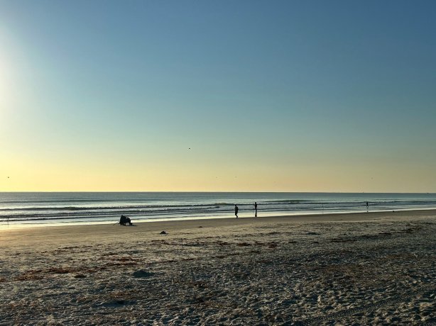 可可海滩智选假日套房酒店-官方