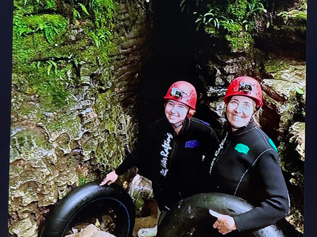 传奇黑水漂流公司-怀托摩洞穴必去景点