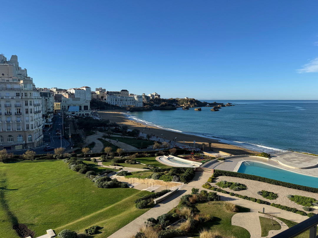 巴拉斯酒店主图