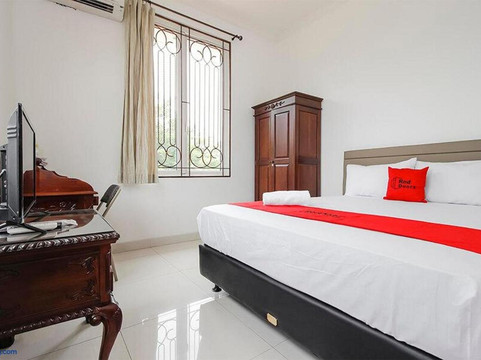 OYO 93499 Pondok Sentosa Near UPH