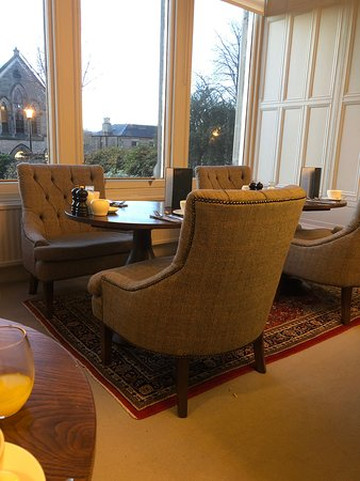 敦斯丹酒店主图