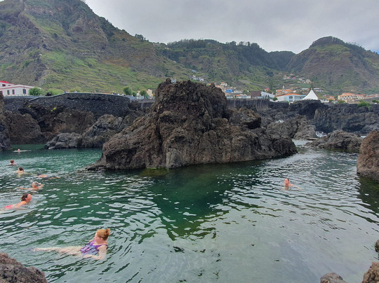 Piscinas Naturais Velhas-莫尼什港必去景点