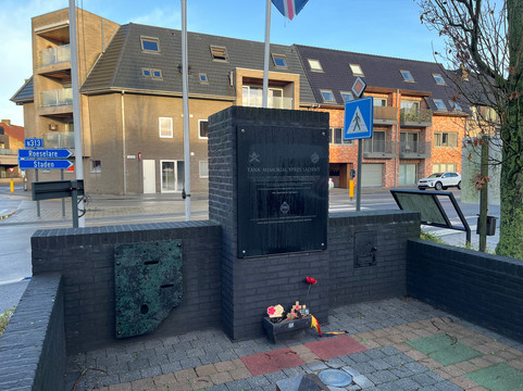 Leen Van Meerbeek - Battlefield Tours-Langemark必去景点