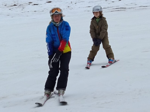 Eden Ski & Snowboard School and Rental Centre (Poiana Brasov)-波亚纳布拉索夫必去景点