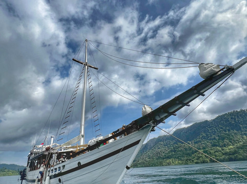 Cruising Raja Ampat - Wisesa Liveaboard-索龙必去景点