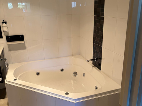 卢弗拉海滨酒店主图