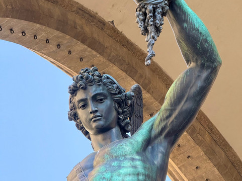 英仙座雕像-佛罗伦萨必去景点