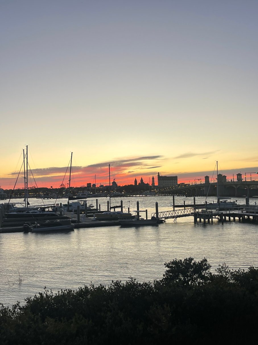 马克尔 8 号滨海酒店-官方