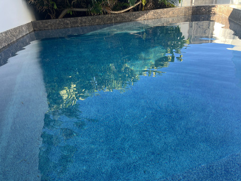 海滩套房酒店主图