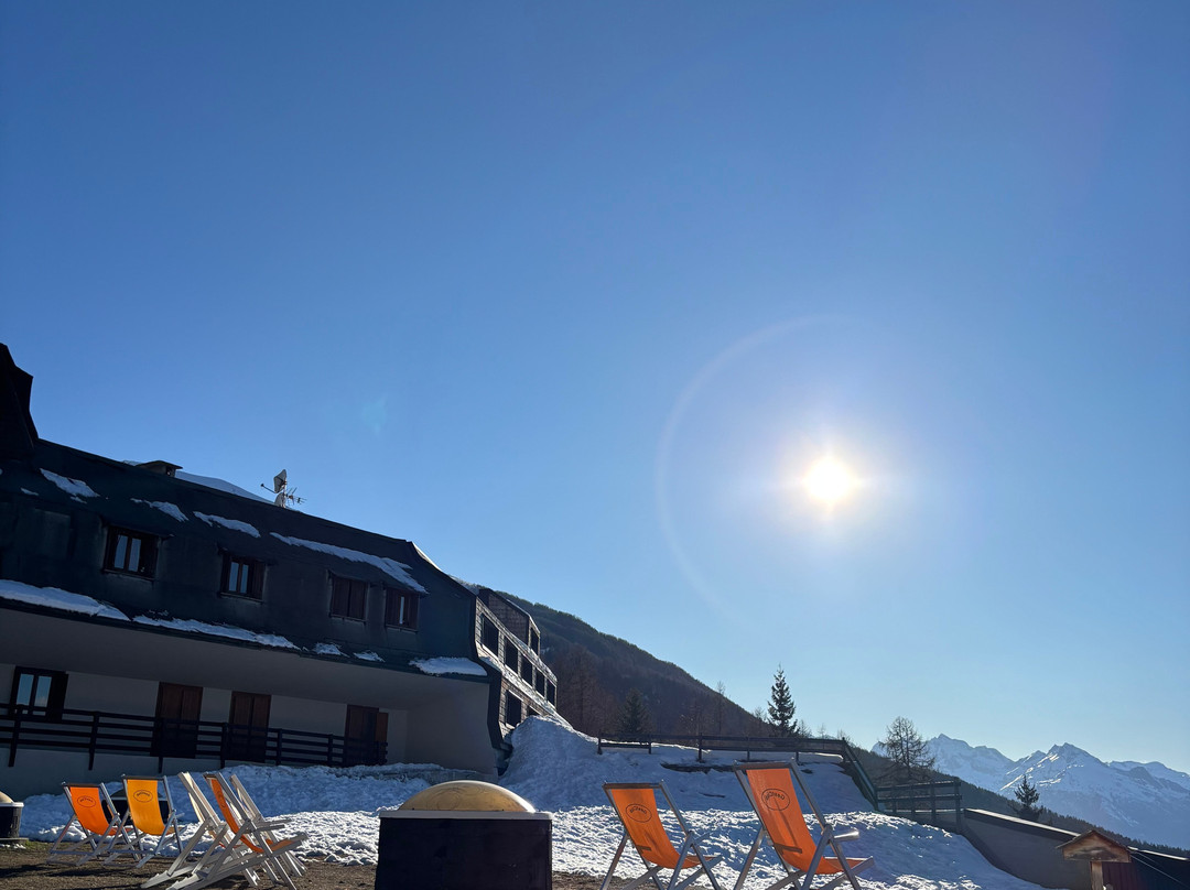 俱乐部艾斯皮拉2000主图