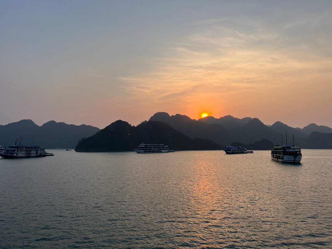 Aqua Of The Seas Cruise-下龙湾必去景点