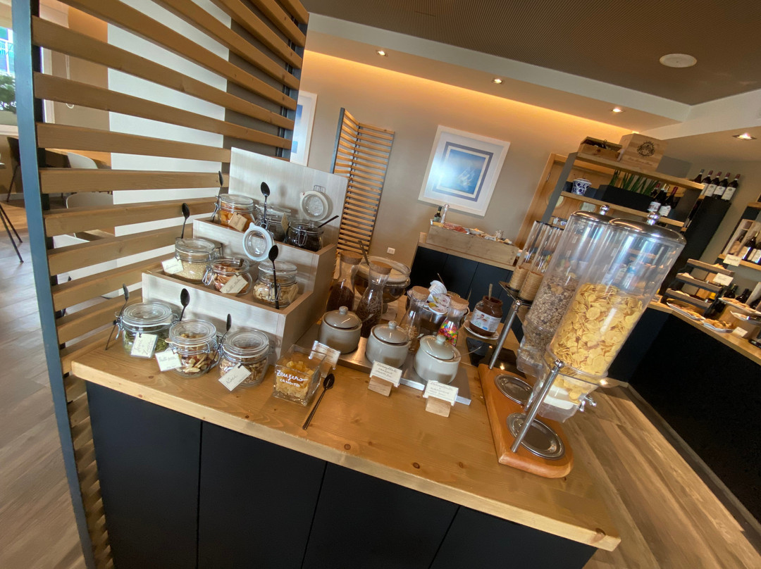 拉拜亚酒店主图