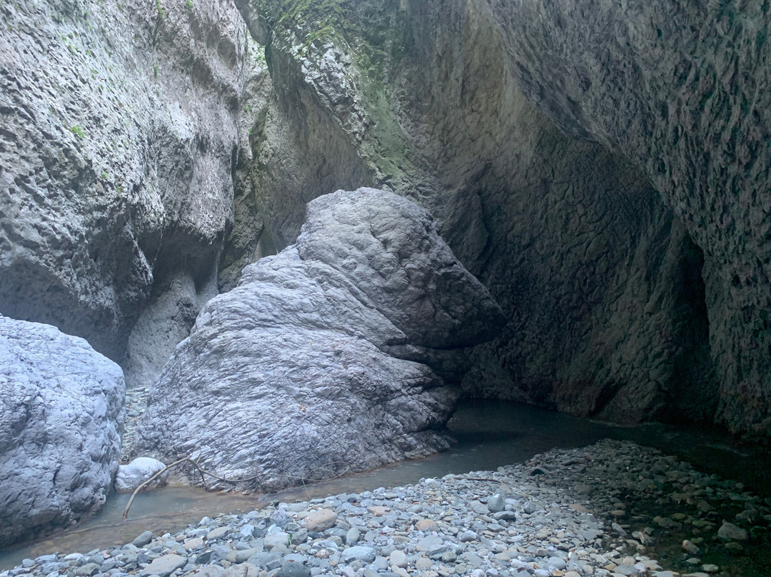 Holta Canyon-Gramsh必去景点