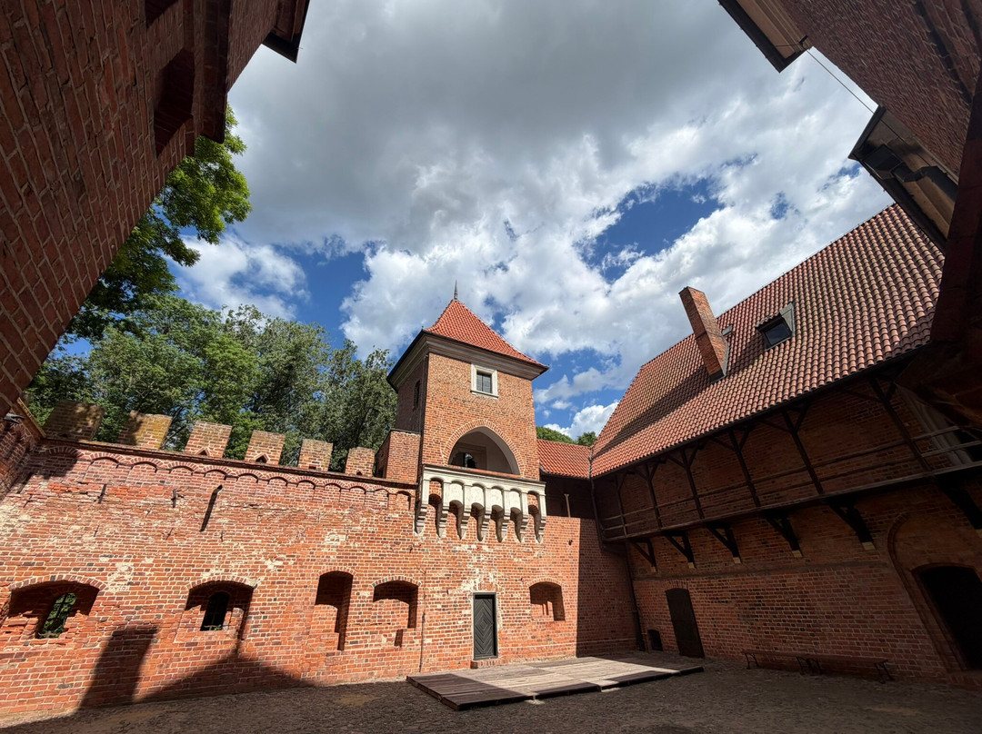 Oporów Castle Museum-Kutno必去景点