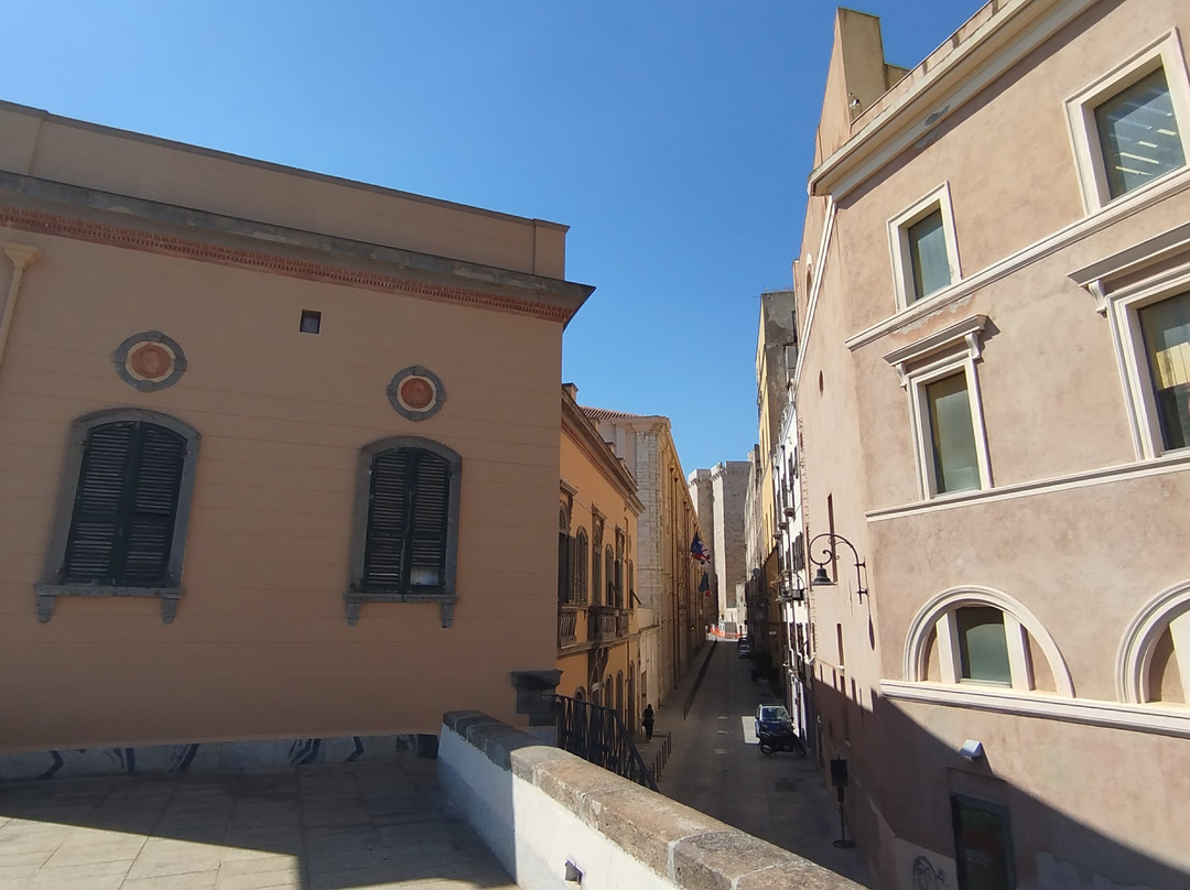 Torre dell'Elefante-卡利亚里省必去景点