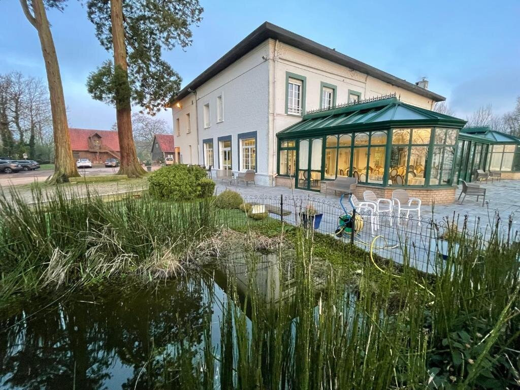 Acquin Westbecourt酒店住宿-Logis Hôtel la Sapinière