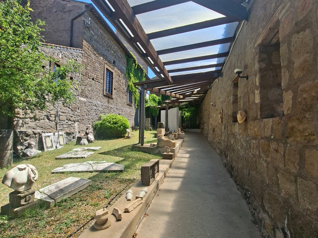 Cattedrale di San Lorenzo-维泰博必去景点
