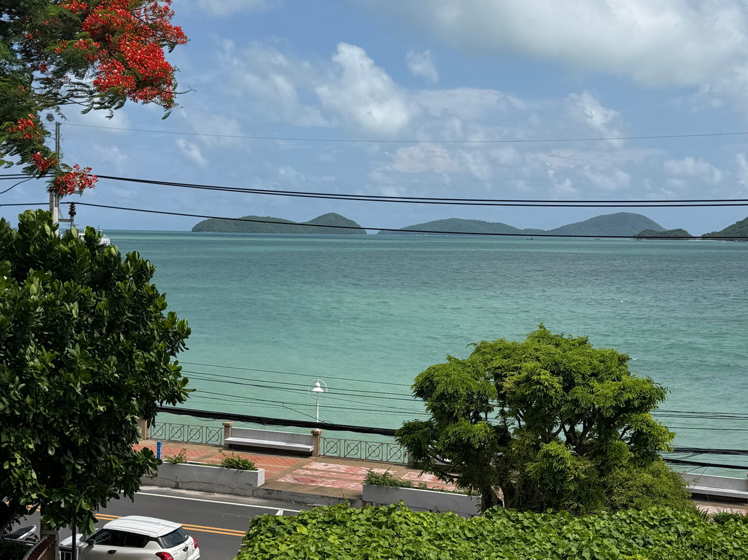 普吉岛凯特睿海湾酒店主图