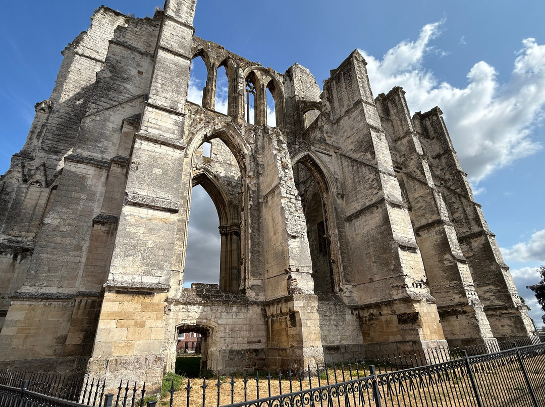 Ruines de l'Abbaye Saint-Bertin-圣奥梅尔必去景点