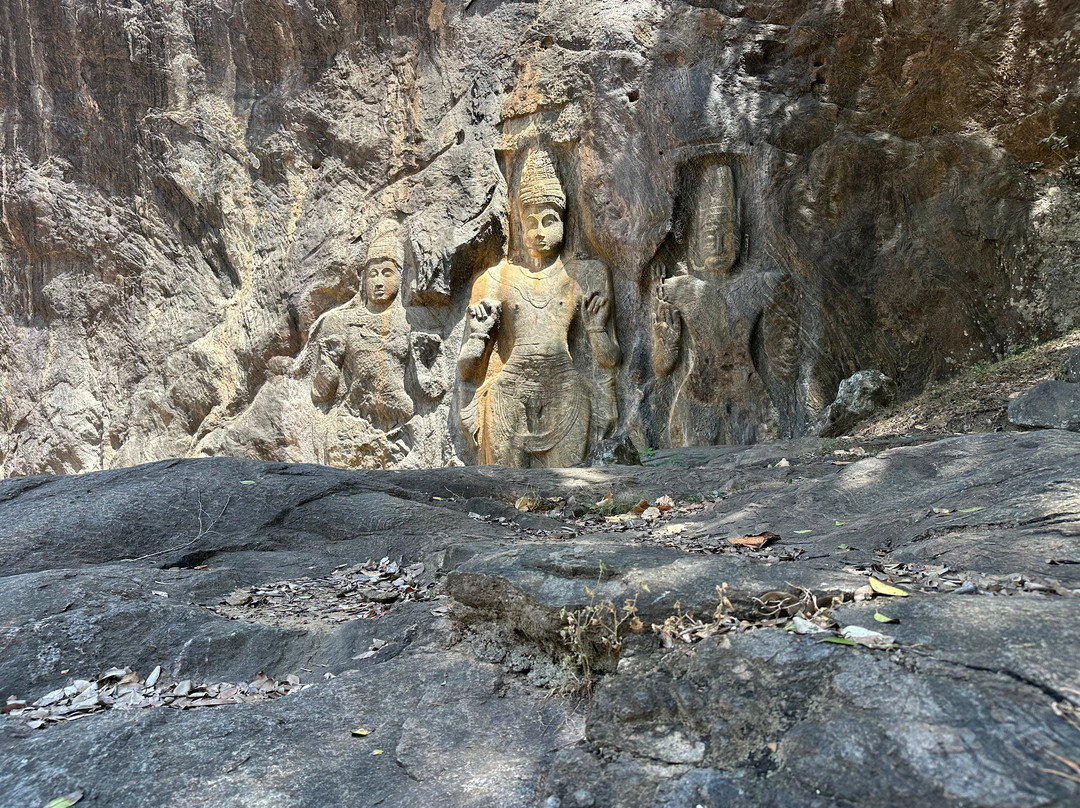 Travel with Senaka-卡图纳耶克必去景点