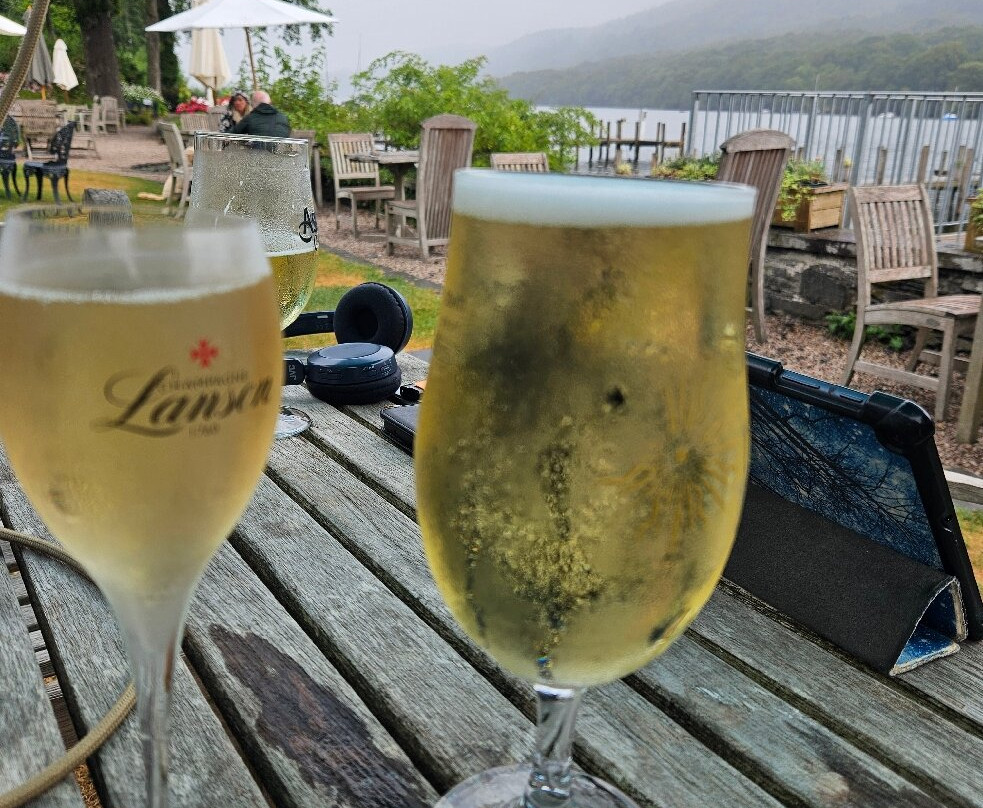 湖畔酒店及水疗中心主图