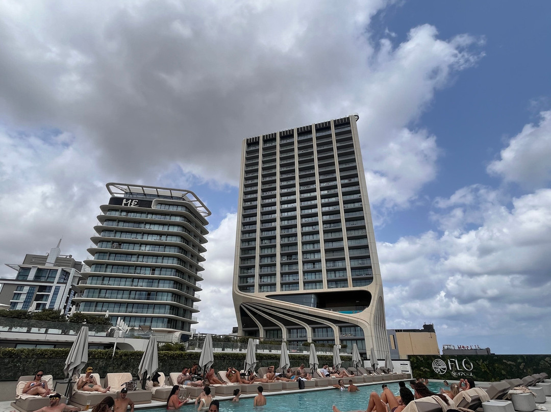 Flo Skypool-圣朱利安斯必去景点