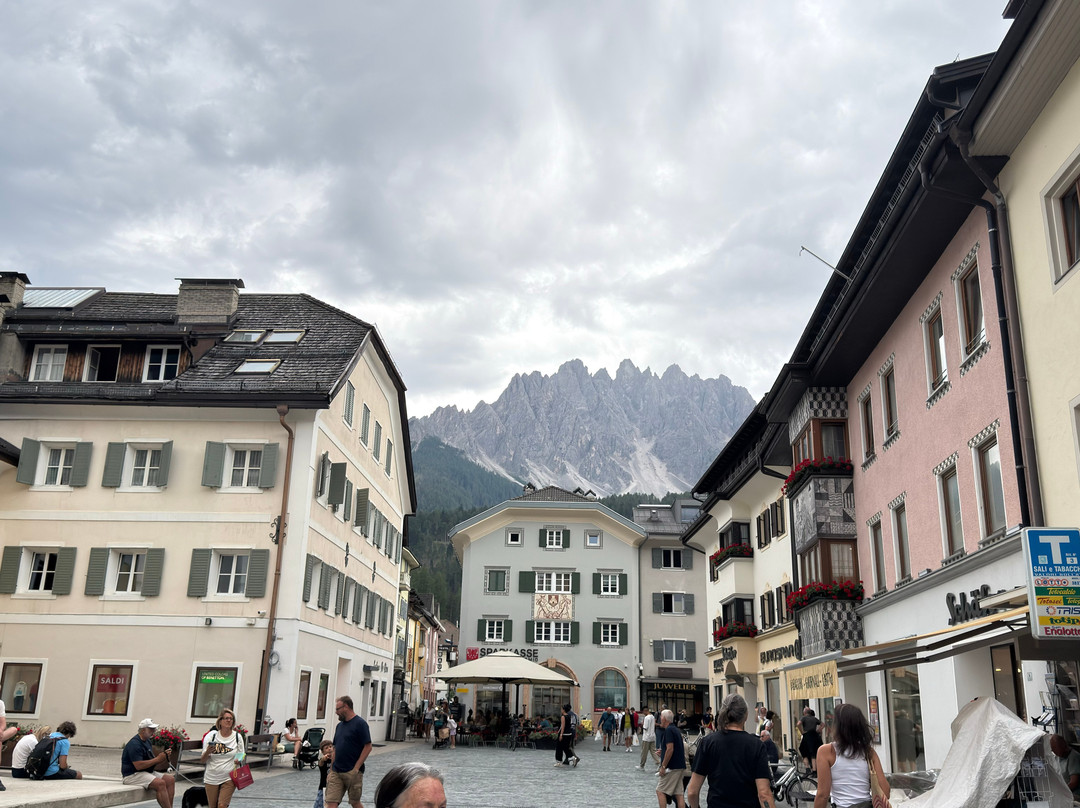 Piazza San Michele-圣坎迪多必去景点
