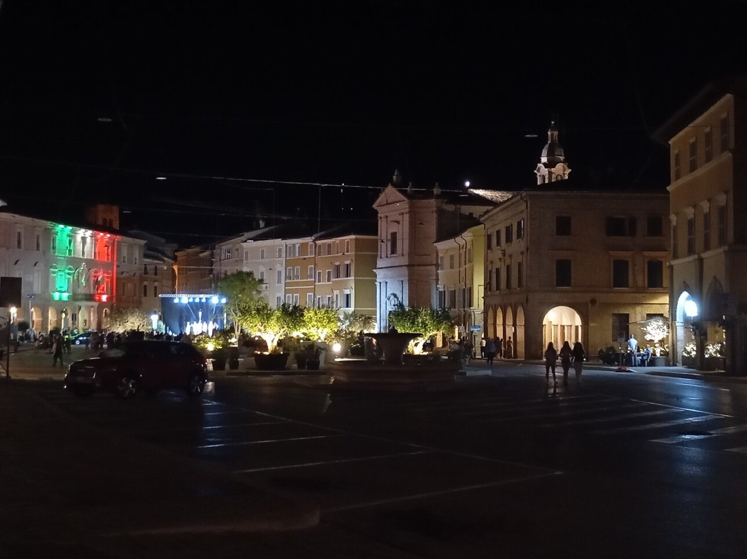 Piazza del Popolo-San Severino Marche必去景点